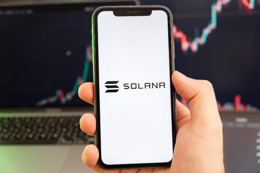 Here is what is happening and the potential price action next for Solana (SOL/USD)