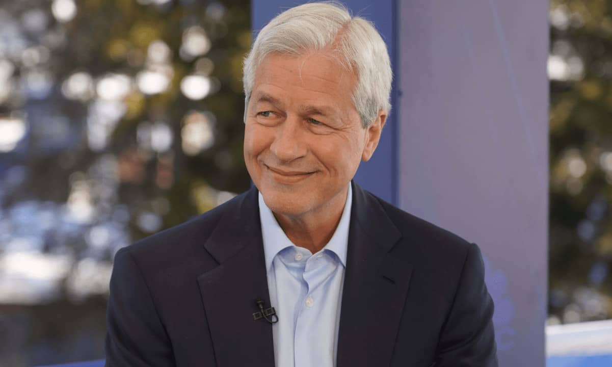 Jamie Dimon Says He'll "Defend Your Right to Buy Bitcoin" After Price Pump